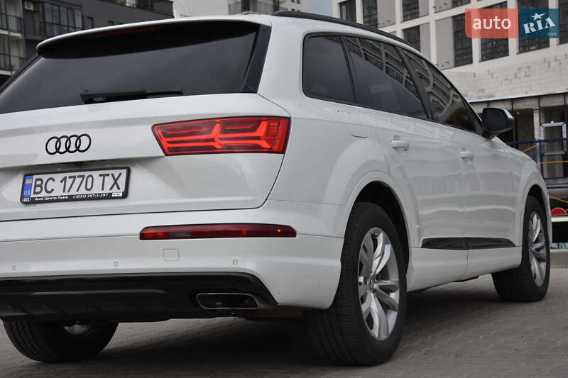 Позашляховик / Кросовер Audi Q7 2019 в Львові