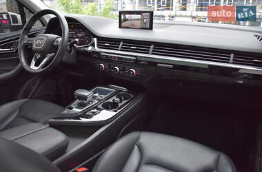 Внедорожник / Кроссовер Audi Q7 2019 в 
