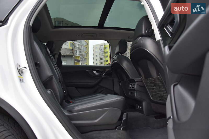 Позашляховик / Кросовер Audi Q7 2019 в Львові