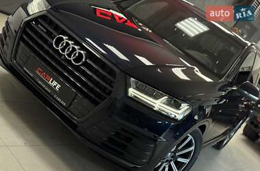 Внедорожник / Кроссовер Audi Q7 2017 в 