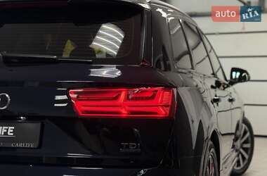 Внедорожник / Кроссовер Audi Q7 2017 в 