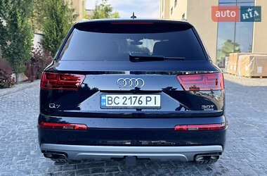 Внедорожник / Кроссовер Audi Q7 2017 в 