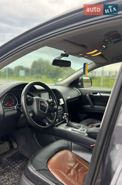 Внедорожник / Кроссовер Audi Q7 2007 в 