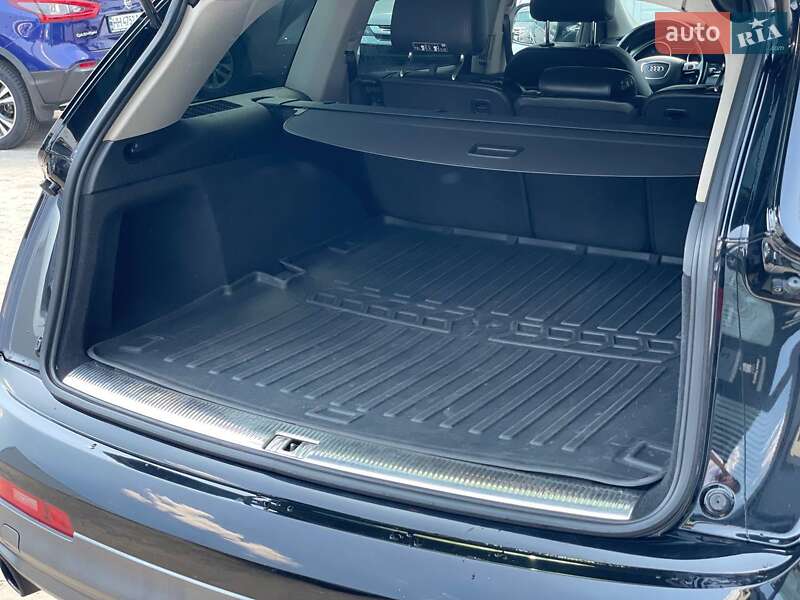 Внедорожник / Кроссовер Audi Q7 2013 в Одессе