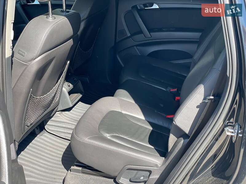 Внедорожник / Кроссовер Audi Q7 2013 в Одессе