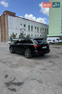 Внедорожник / Кроссовер Audi Q7 2021 в 