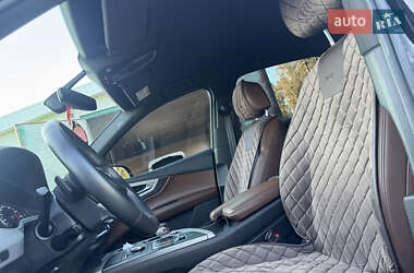 Внедорожник / Кроссовер Audi Q7 2017 в 
