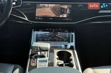 Внедорожник / Кроссовер Audi Q7 2020 в 