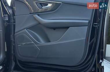 Внедорожник / Кроссовер Audi Q7 2020 в 