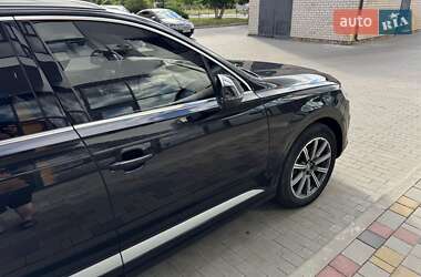 Внедорожник / Кроссовер Audi Q7 2017 в 