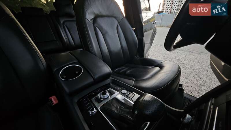 Позашляховик / Кросовер Audi Q7 2013 в Одесі