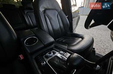 Внедорожник / Кроссовер Audi Q7 2013 в 