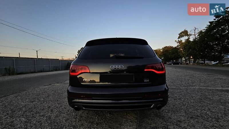 Внедорожник / Кроссовер Audi Q7 2013 в Одессе