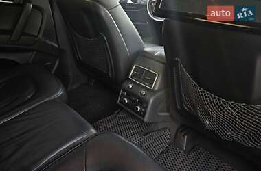 Внедорожник / Кроссовер Audi Q7 2013 в 