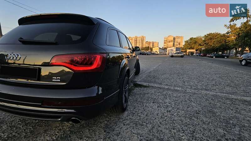 Внедорожник / Кроссовер Audi Q7 2013 в Одессе