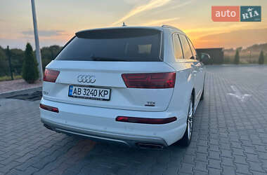 Внедорожник / Кроссовер Audi Q7 2016 в 
