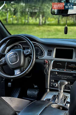 Позашляховик / Кросовер Audi Q7 2007 в 