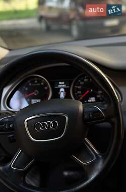 Внедорожник / Кроссовер Audi Q7 2013 в 