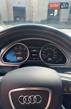 Внедорожник / Кроссовер Audi Q7 2015 в 