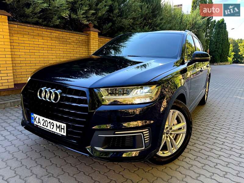 Внедорожник / Кроссовер Audi Q7 2016 в Хмельницком