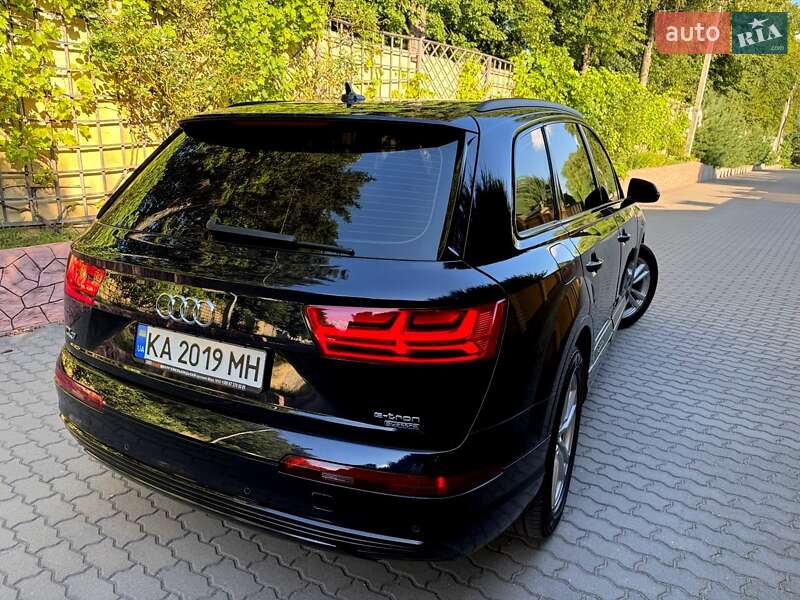 Внедорожник / Кроссовер Audi Q7 2016 в Хмельницком