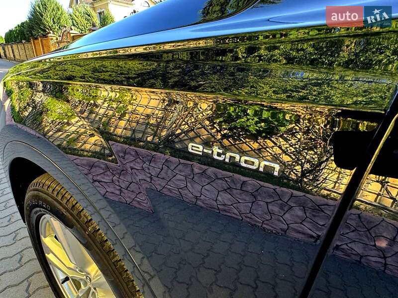 Внедорожник / Кроссовер Audi Q7 2016 в Хмельницком