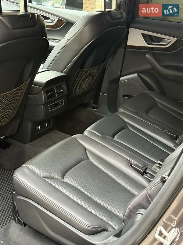 Позашляховик / Кросовер Audi Q7 2019 в Львові