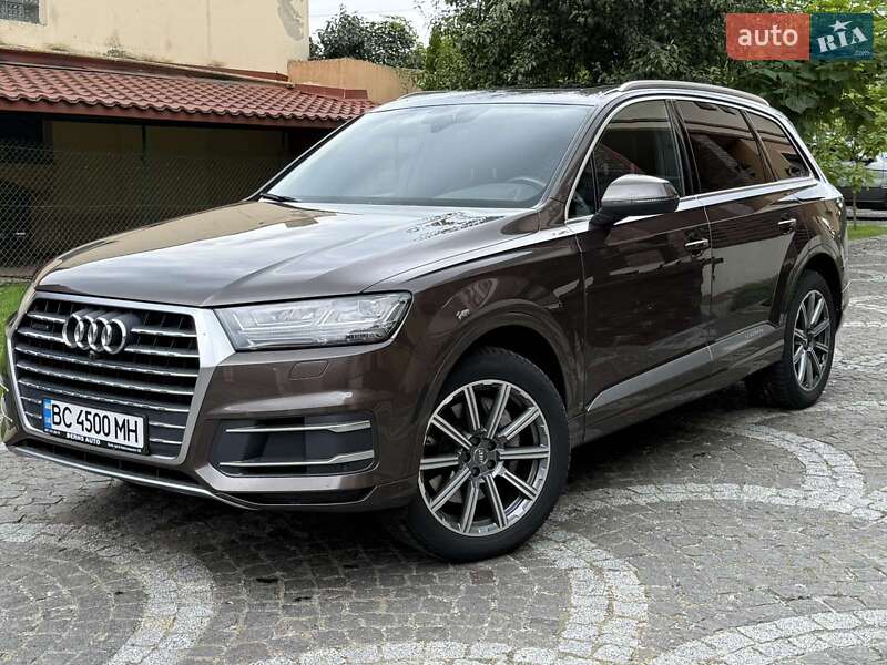 Внедорожник / Кроссовер Audi Q7 2019 в 