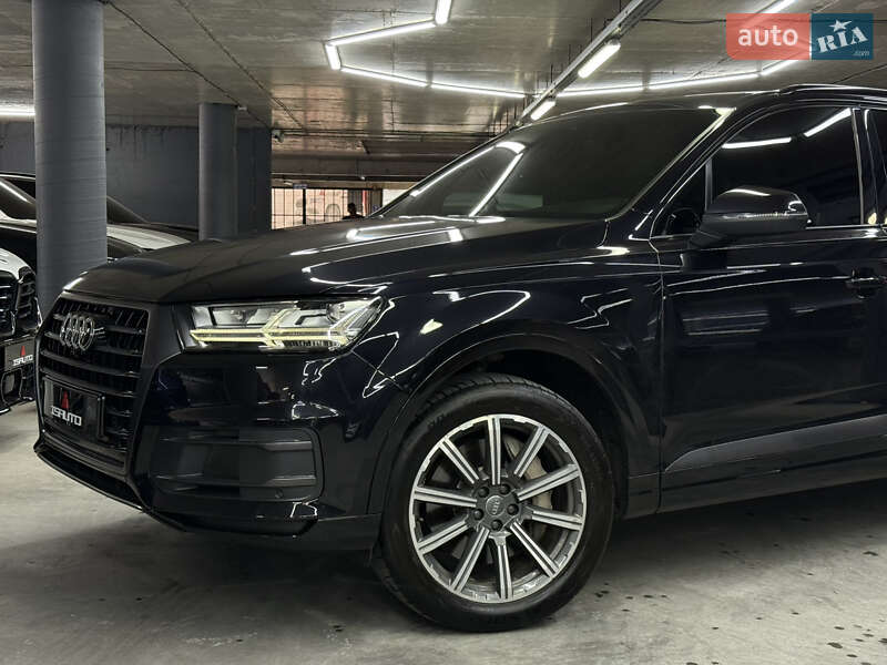 Внедорожник / Кроссовер Audi Q7 2016 в Одессе