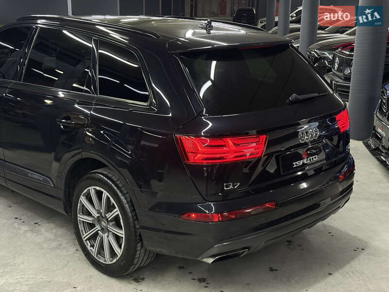 Внедорожник / Кроссовер Audi Q7 2016 в Одессе
