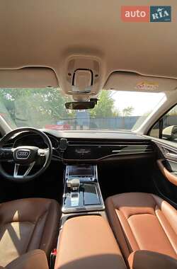 Внедорожник / Кроссовер Audi Q7 2020 в 