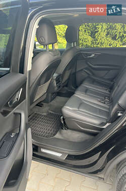 Внедорожник / Кроссовер Audi Q7 2020 в 