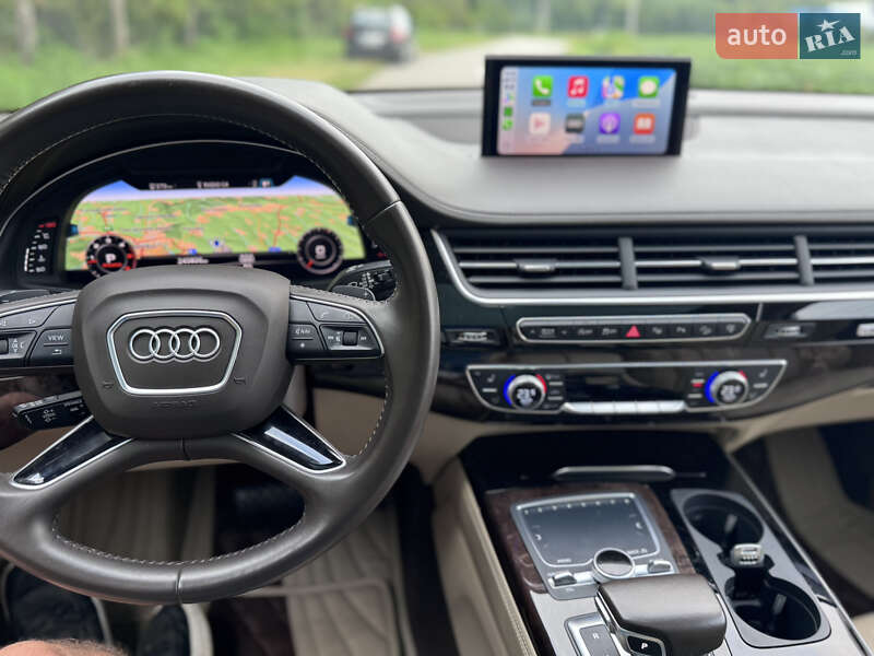 Внедорожник / Кроссовер Audi Q7 2017 в Черновцах