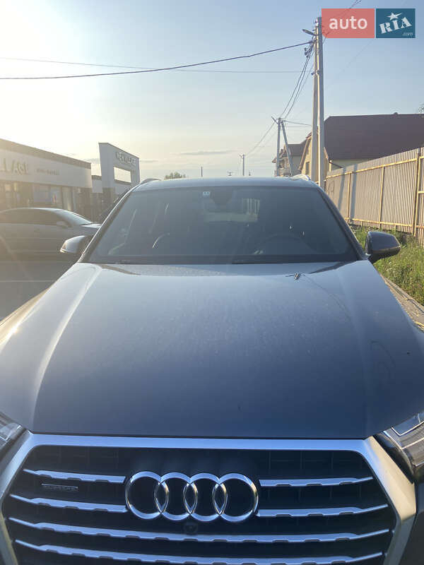 Внедорожник / Кроссовер Audi Q7 2019 в Ужгороде