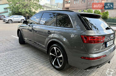 Внедорожник / Кроссовер Audi Q7 2018 в 