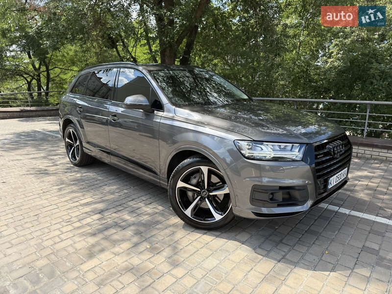 Внедорожник / Кроссовер Audi Q7 2018 в Киеве