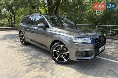 Внедорожник / Кроссовер Audi Q7 2018 в 