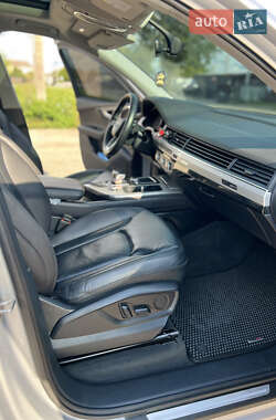 Внедорожник / Кроссовер Audi Q7 2017 в 