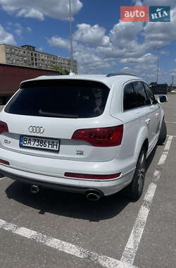 Внедорожник / Кроссовер Audi Q7 2014 в 