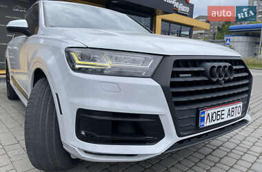 Внедорожник / Кроссовер Audi Q7 2016 в 