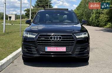 Внедорожник / Кроссовер Audi Q7 2019 в 