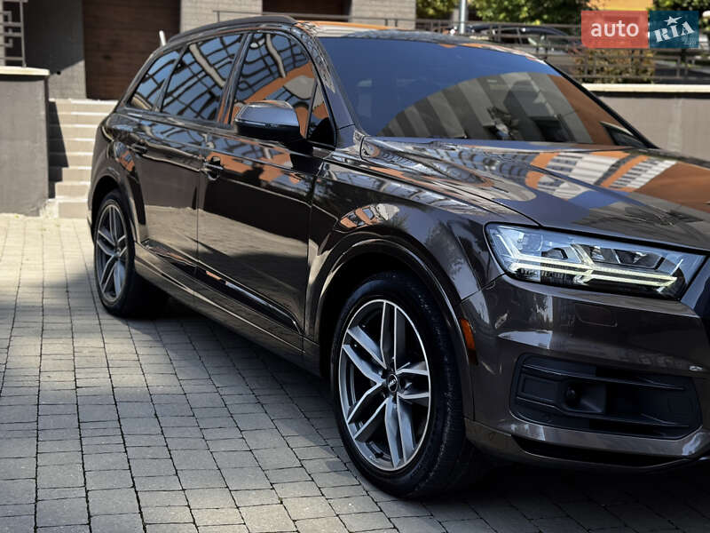 Позашляховик / Кросовер Audi Q7 2018 в Івано-Франківську