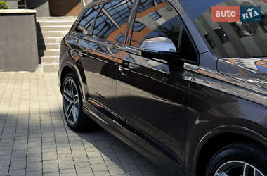 Внедорожник / Кроссовер Audi Q7 2018 в 