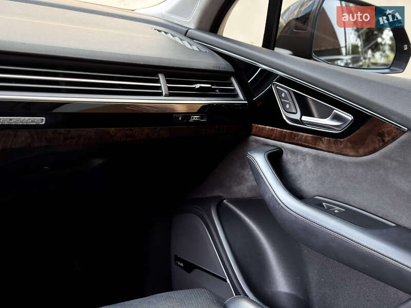 Позашляховик / Кросовер Audi Q7 2018 в Івано-Франківську