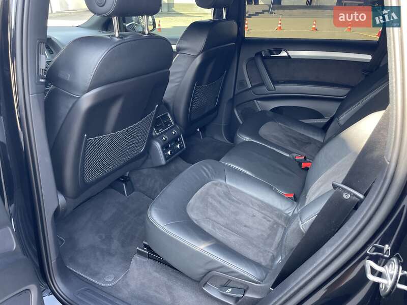 Внедорожник / Кроссовер Audi Q7 2014 в Черновцах