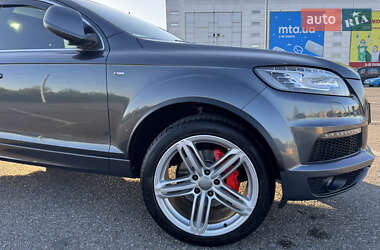 Позашляховик / Кросовер Audi Q7 2010 в 