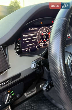 Внедорожник / Кроссовер Audi Q7 2016 в 