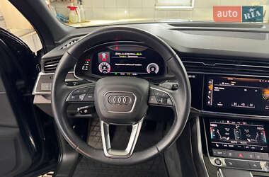 Внедорожник / Кроссовер Audi Q7 2021 в 