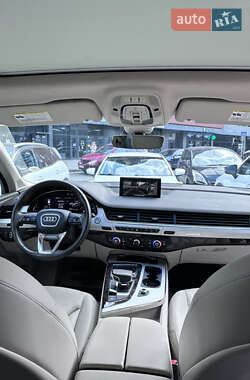 Внедорожник / Кроссовер Audi Q7 2019 в 