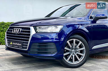 Внедорожник / Кроссовер Audi Q7 2018 в 